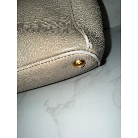 Prada Vitello Daino Double-Handle Tote in Talco - Picture 3 of 12